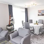 Ξενοδοχείο Plaza 4*