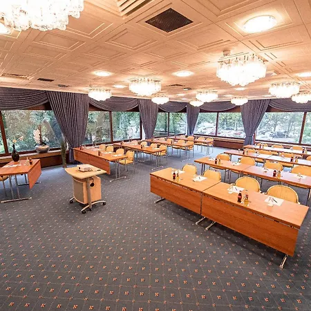 Plaza Hotel 4*