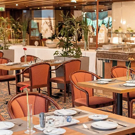 Plaza Hotel 4*