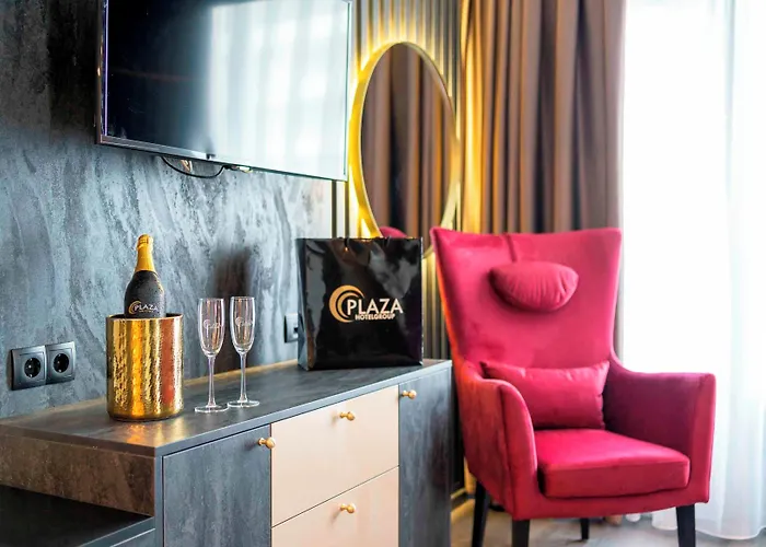 מלון Plaza